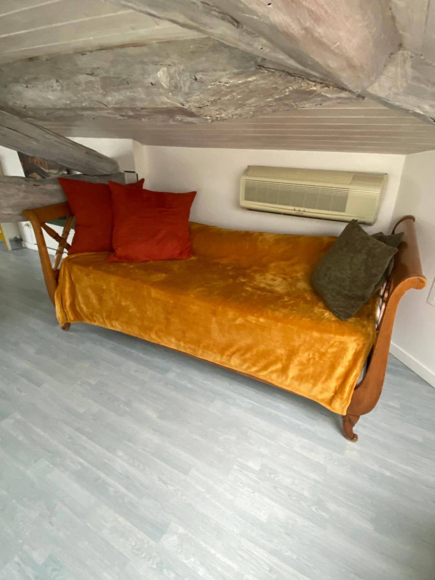 B&B Insolite Entre Lyon Et Aeroport Pusignan Luaran gambar